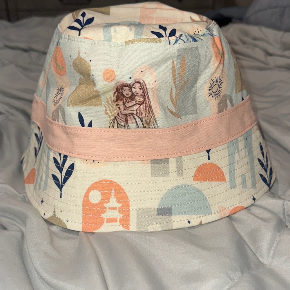 Brand New! Women’s Disney Parks Bucket Hat - Pink and Cream